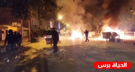 إصابات بالاختناق في مخيم العروب شمال الخليل 